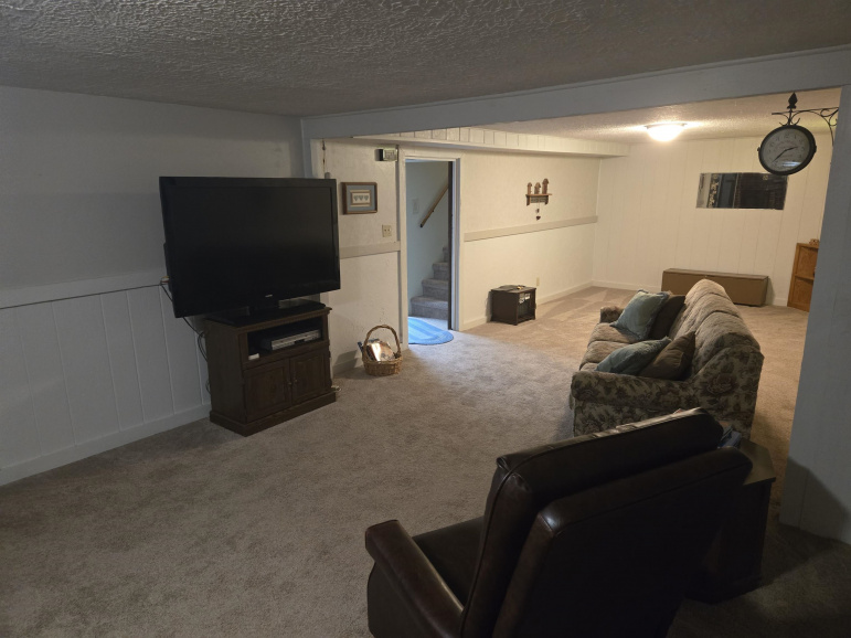 1009 Brentwood Avenue Hastings, Nebraska 68901, 3 Bedrooms Bedrooms, ,2 BathroomsBathrooms,Residential,For Sale,1009 Brentwood Avenue,20261188