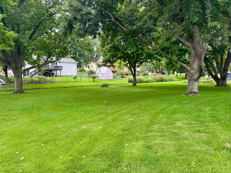 1009 Brentwood Avenue Hastings, Nebraska 68901, 3 Bedrooms Bedrooms, ,2 BathroomsBathrooms,Residential,For Sale,1009 Brentwood Avenue,20261188