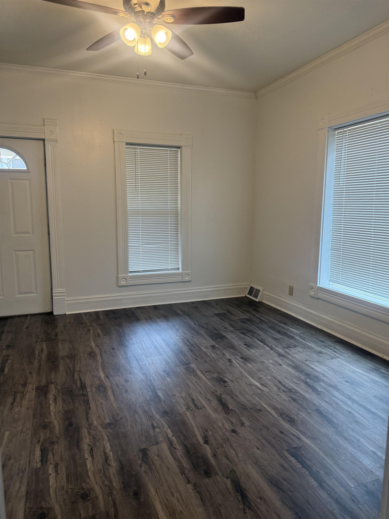 318 N Bellevue Avenue Hastings, Nebraska 68901, 3 Bedrooms Bedrooms, ,2 BathroomsBathrooms,Residential,For Sale,318 N Bellevue Avenue,20261196