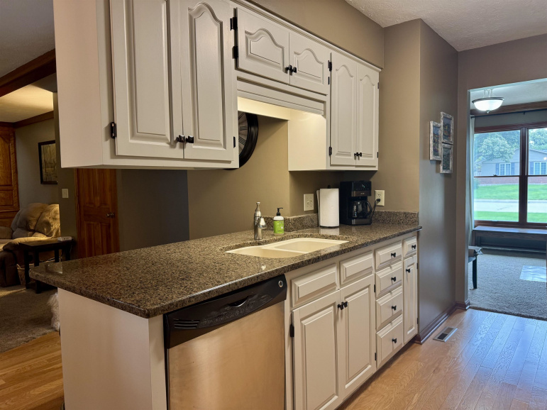 1307 Regency Drive Hastings, Nebraska 68901, 3 Bedrooms Bedrooms, ,3 BathroomsBathrooms,Residential,For Sale,1307 Regency Drive,20261195