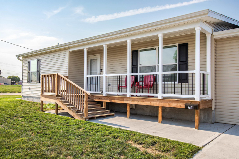 716 W H Street Hastings, Nebraska 68901, 2 Bedrooms Bedrooms, ,2 BathroomsBathrooms,Residential,For Sale,716 W H Street,20261200