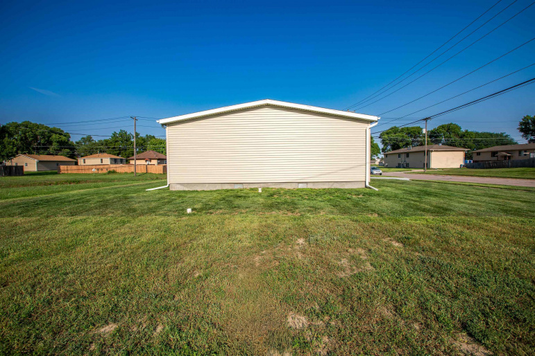 716 W H Street Hastings, Nebraska 68901, 2 Bedrooms Bedrooms, ,2 BathroomsBathrooms,Residential,For Sale,716 W H Street,20261200
