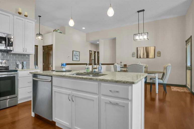 910 16th Avenue Kearney, Nebraska 68845, 5 Bedrooms Bedrooms, ,3 BathroomsBathrooms,Residential,For Sale,910 16th Avenue,20261206
