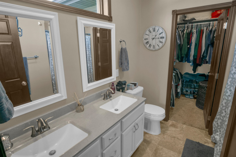 910 16th Avenue Kearney, Nebraska 68845, 5 Bedrooms Bedrooms, ,3 BathroomsBathrooms,Residential,For Sale,910 16th Avenue,20261206