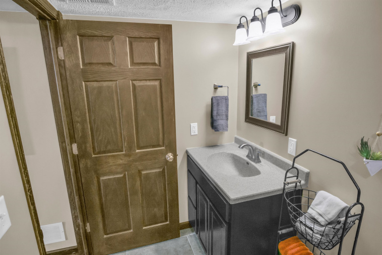 910 16th Avenue Kearney, Nebraska 68845, 5 Bedrooms Bedrooms, ,3 BathroomsBathrooms,Residential,For Sale,910 16th Avenue,20261206