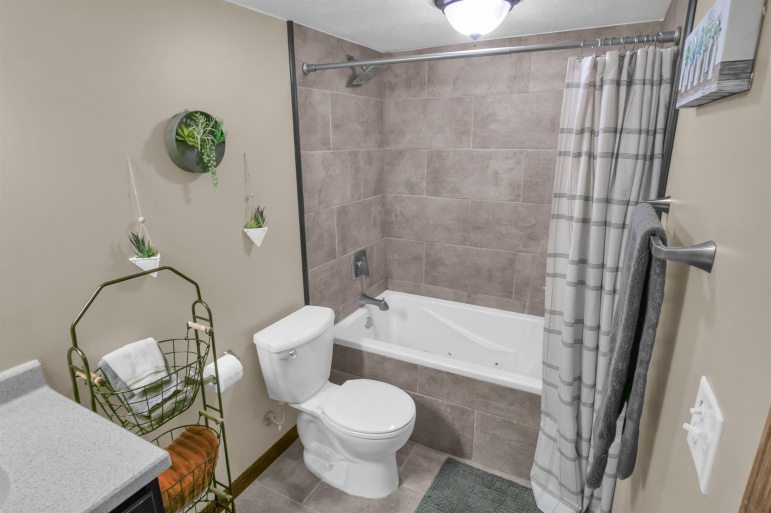 910 16th Avenue Kearney, Nebraska 68845, 5 Bedrooms Bedrooms, ,3 BathroomsBathrooms,Residential,For Sale,910 16th Avenue,20261206