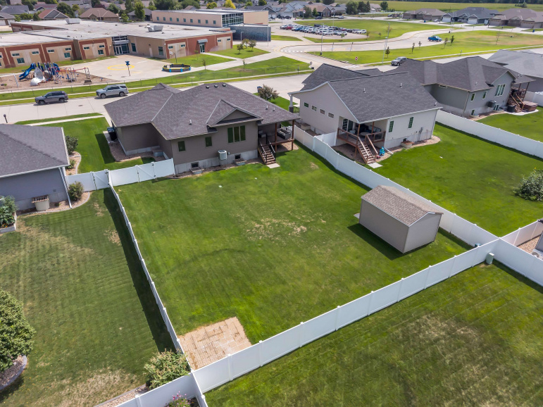 910 16th Avenue Kearney, Nebraska 68845, 5 Bedrooms Bedrooms, ,3 BathroomsBathrooms,Residential,For Sale,910 16th Avenue,20261206