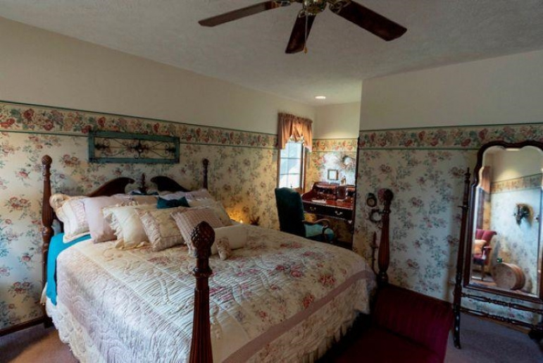 3100 S Southern Hills Drive Hastings, Nebraska 68901, 3 Bedrooms Bedrooms, ,3 BathroomsBathrooms,Residential,For Sale,3100 S Southern Hills Drive,20261205