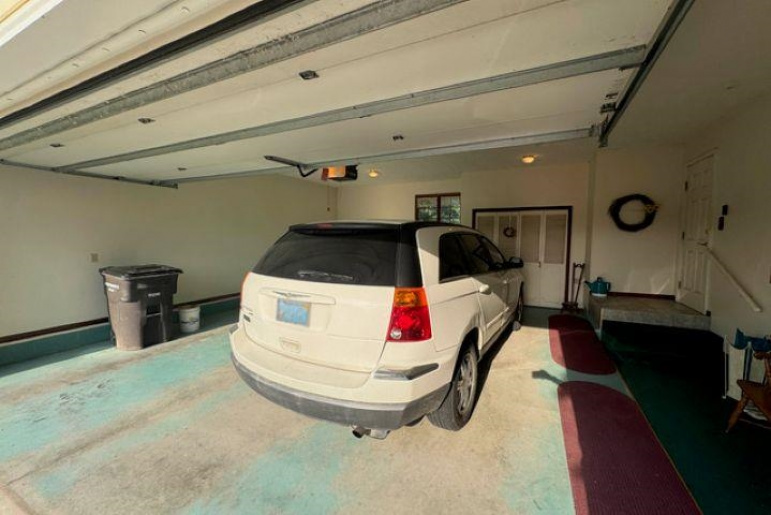 3100 S Southern Hills Drive Hastings, Nebraska 68901, 3 Bedrooms Bedrooms, ,3 BathroomsBathrooms,Residential,For Sale,3100 S Southern Hills Drive,20261205