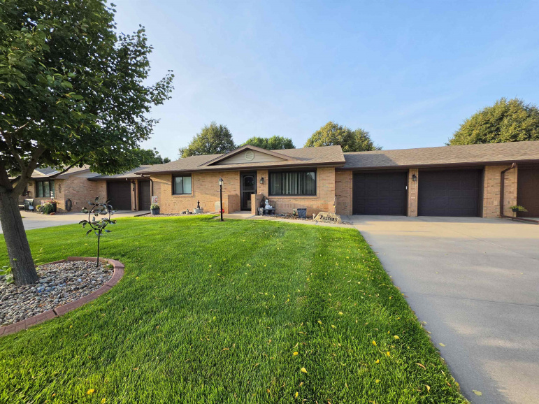 1509 E 44th Street Kearney, Nebraska 68847, 3 Bedrooms Bedrooms, ,2 BathroomsBathrooms,Residential,For Sale,1509 E 44th Street,20261201