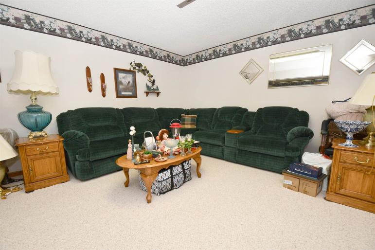 1509 E 44th Street Kearney, Nebraska 68847, 3 Bedrooms Bedrooms, ,2 BathroomsBathrooms,Residential,For Sale,1509 E 44th Street,20261201