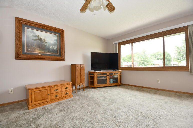 1509 E 44th Street Kearney, Nebraska 68847, 3 Bedrooms Bedrooms, ,2 BathroomsBathrooms,Residential,For Sale,1509 E 44th Street,20261201