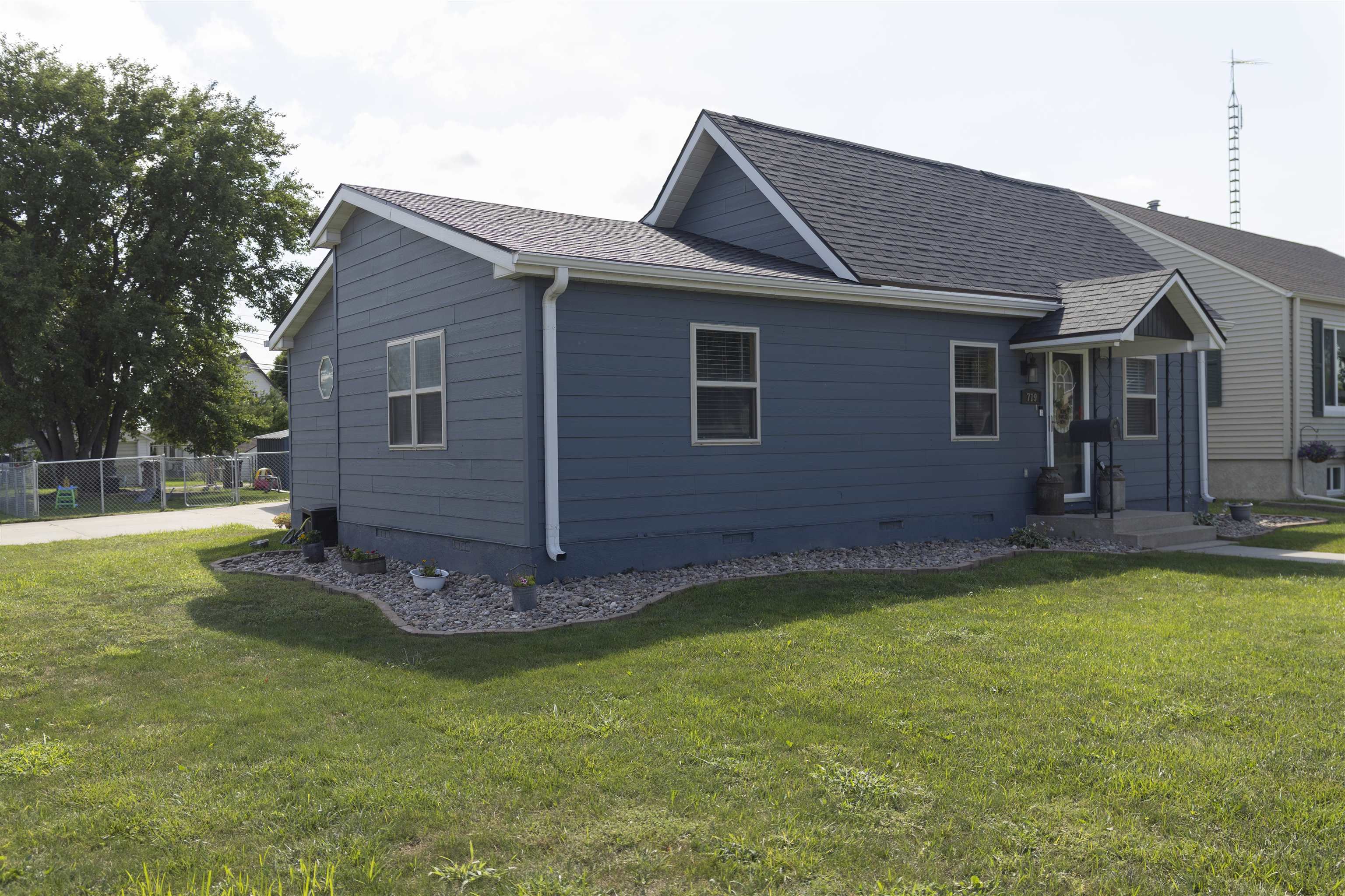 719 11th Street Gothenburg, Nebraska 69138, 2 Bedrooms Bedrooms, ,2 BathroomsBathrooms,Residential,For Sale,719 11th Street,20261208