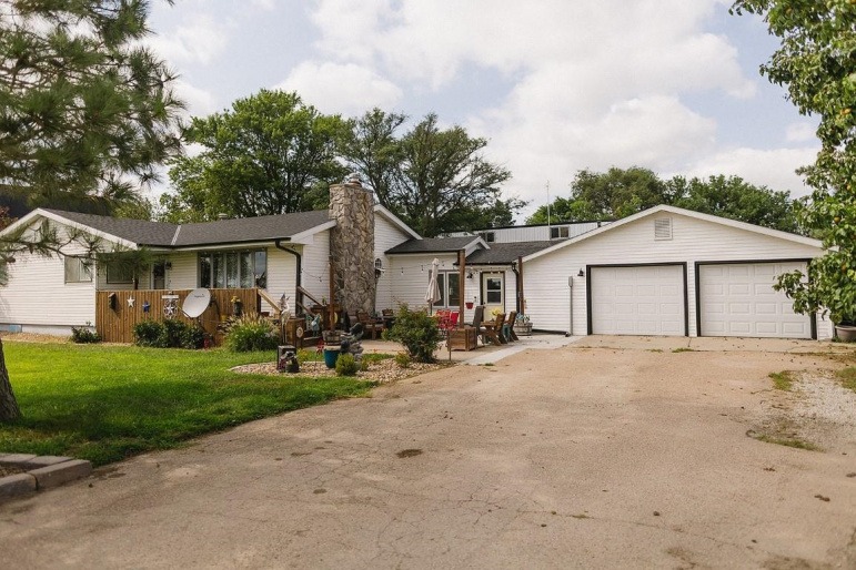 6700 E 39th Street Kearney, Nebraska 68847, 3 Bedrooms Bedrooms, ,3 BathroomsBathrooms,Residential,For Sale,6700 E 39th Street,20261213