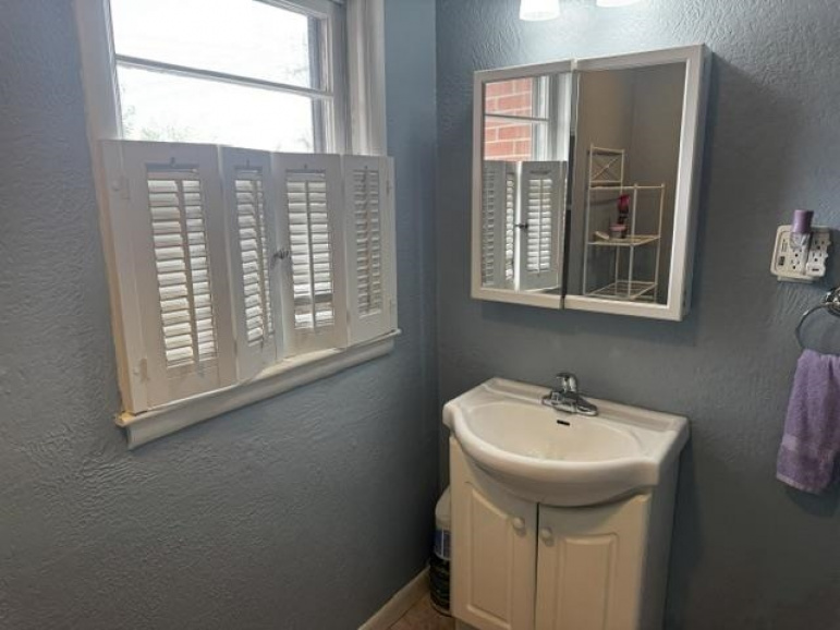 2000 W 5th Street Hastings, Nebraska 68901, 4 Bedrooms Bedrooms, ,2 BathroomsBathrooms,Residential,For Sale,2000 W 5th Street,20261211
