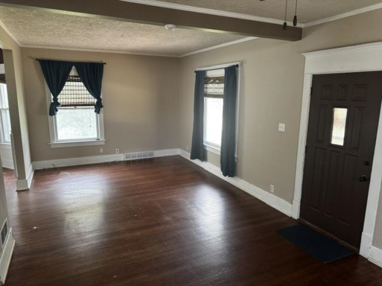 2000 W 5th Street Hastings, Nebraska 68901, 4 Bedrooms Bedrooms, ,2 BathroomsBathrooms,Residential,For Sale,2000 W 5th Street,20261211