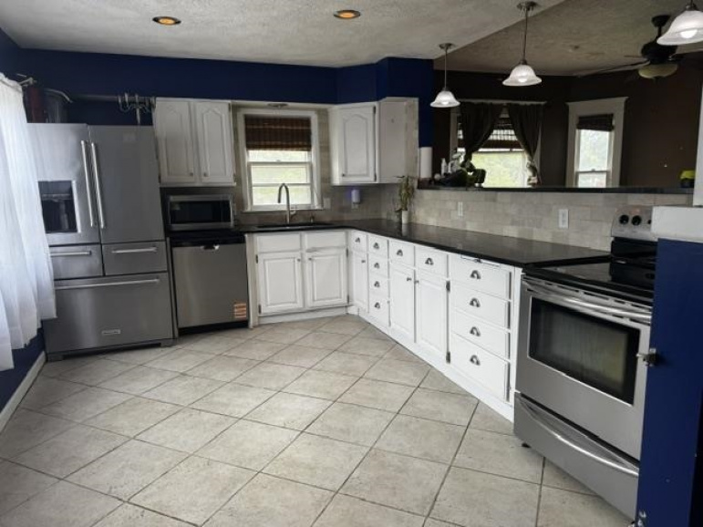 2000 W 5th Street Hastings, Nebraska 68901, 4 Bedrooms Bedrooms, ,2 BathroomsBathrooms,Residential,For Sale,2000 W 5th Street,20261211