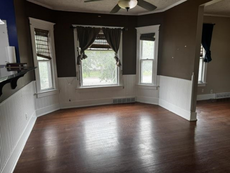 2000 W 5th Street Hastings, Nebraska 68901, 4 Bedrooms Bedrooms, ,2 BathroomsBathrooms,Residential,For Sale,2000 W 5th Street,20261211