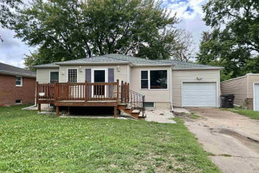 1331 N Colorado Avenue Hastings, Nebraska 68901, 2 Bedrooms Bedrooms, ,2 BathroomsBathrooms,Residential,For Sale,1331 N Colorado Avenue,20261214