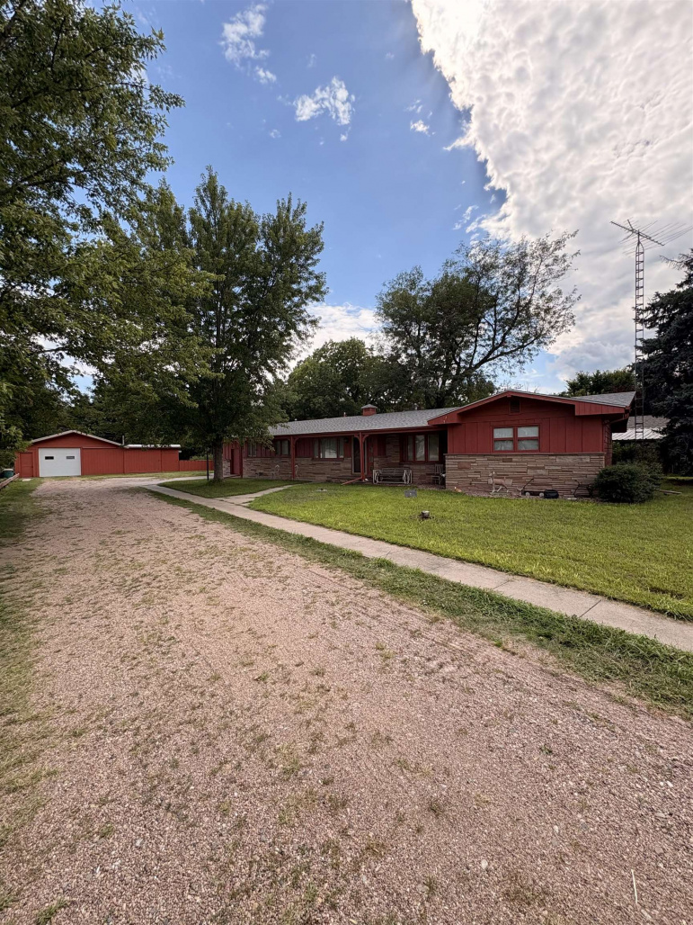 1117 E 8th Street Cozad, Nebraska 69130, 2 Bedrooms Bedrooms, ,2 BathroomsBathrooms,Residential,For Sale,1117 E 8th Street,20261219
