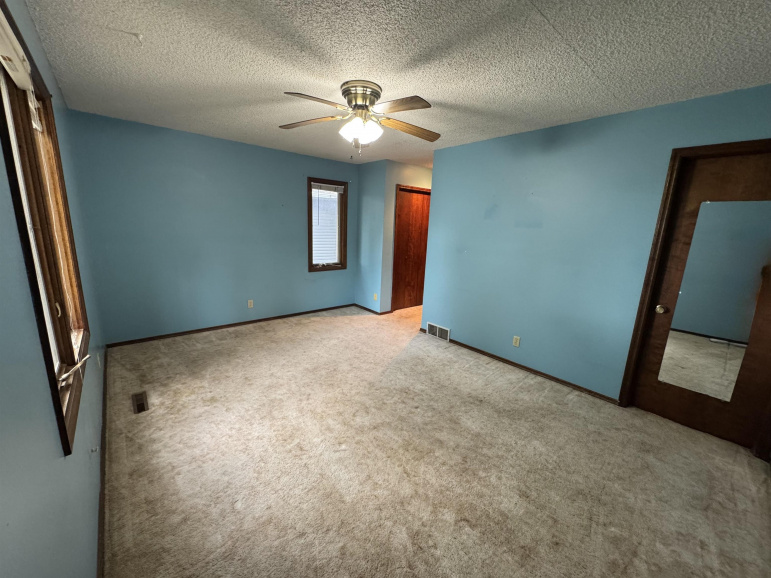 6080 E Lochland Road Trumbull, Nebraska 68980, 3 Bedrooms Bedrooms, ,3 BathroomsBathrooms,Residential,For Sale,6080 E Lochland Road,20261220