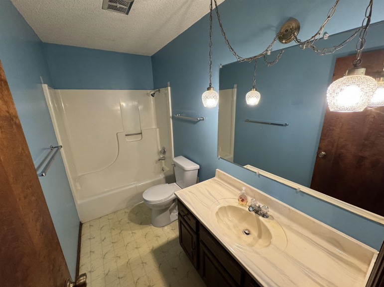 6080 E Lochland Road Trumbull, Nebraska 68980, 3 Bedrooms Bedrooms, ,3 BathroomsBathrooms,Residential,For Sale,6080 E Lochland Road,20261220
