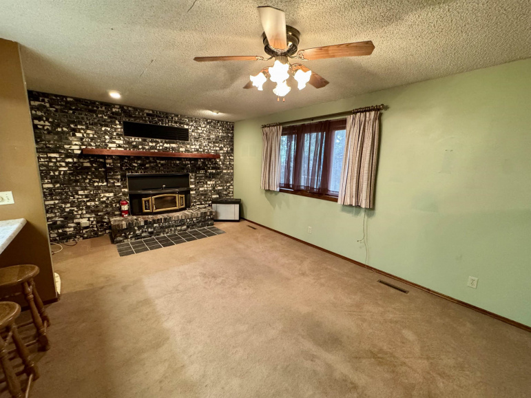 6080 E Lochland Road Trumbull, Nebraska 68980, 3 Bedrooms Bedrooms, ,3 BathroomsBathrooms,Residential,For Sale,6080 E Lochland Road,20261220