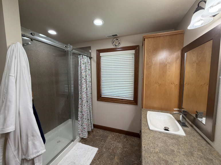 406 Cherokee Road Lexington, Nebraska 68850, 4 Bedrooms Bedrooms, ,3 BathroomsBathrooms,Residential,For Sale,406 Cherokee Road,20261234