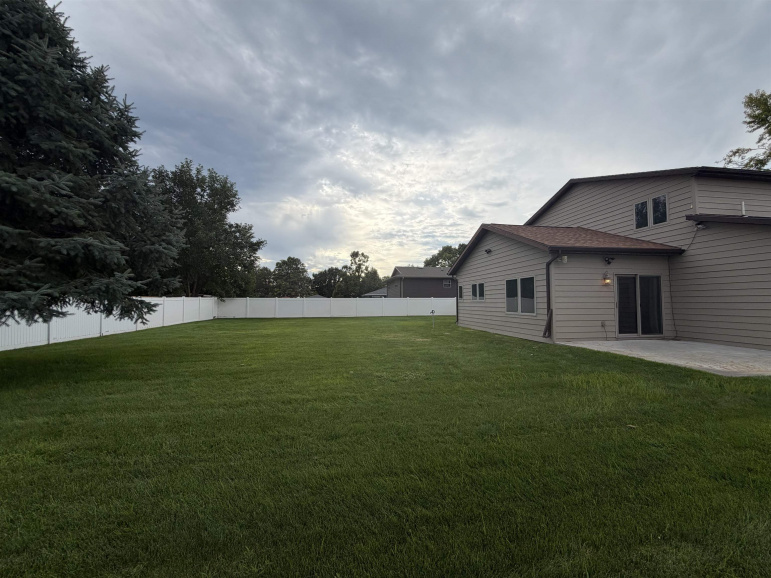 406 Cherokee Road Lexington, Nebraska 68850, 4 Bedrooms Bedrooms, ,3 BathroomsBathrooms,Residential,For Sale,406 Cherokee Road,20261234