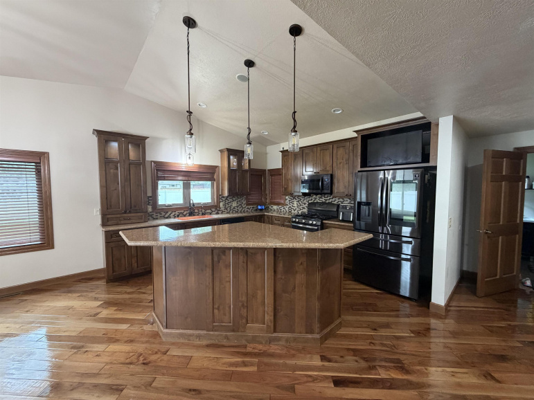 406 Cherokee Road Lexington, Nebraska 68850, 4 Bedrooms Bedrooms, ,3 BathroomsBathrooms,Residential,For Sale,406 Cherokee Road,20261234