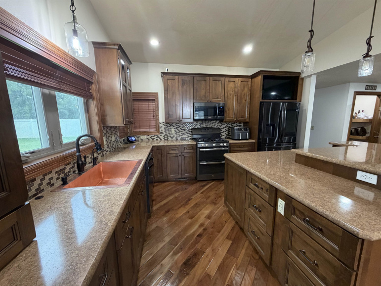406 Cherokee Road Lexington, Nebraska 68850, 4 Bedrooms Bedrooms, ,3 BathroomsBathrooms,Residential,For Sale,406 Cherokee Road,20261234