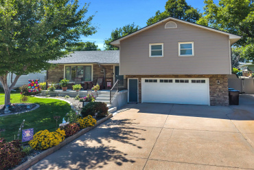 3810 13th Avenue Kearney, Nebraska 68845, 4 Bedrooms Bedrooms, ,3 BathroomsBathrooms,Residential,For Sale,3810 13th Avenue,20261232