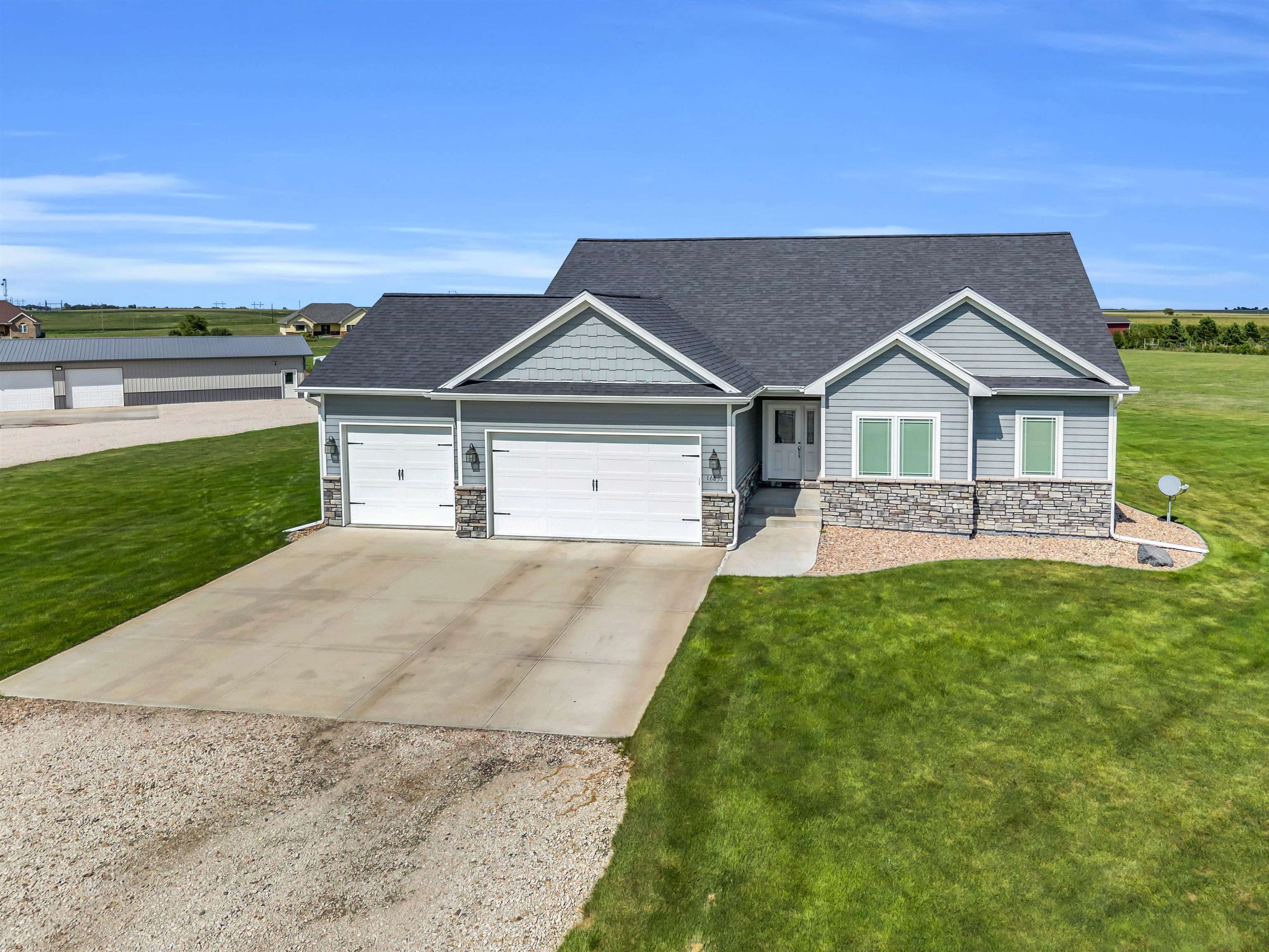 16835 Center Place Road Kearney, Nebraska 68847, 5 Bedrooms Bedrooms, ,3 BathroomsBathrooms,Residential,For Sale,16835 Center Place Road,20261228