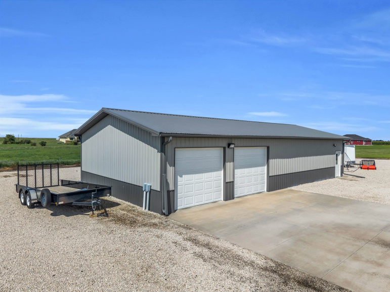 16835 Center Place Road Kearney, Nebraska 68847, 5 Bedrooms Bedrooms, ,3 BathroomsBathrooms,Residential,For Sale,16835 Center Place Road,20261228