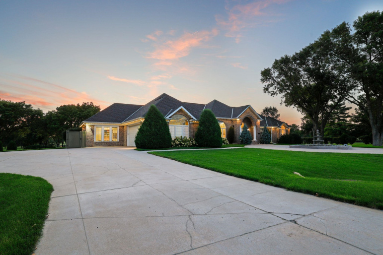 5003 Osborne Drive West Hastings, Nebraska 68901, 6 Bedrooms Bedrooms, ,6 BathroomsBathrooms,Residential,For Sale,5003 Osborne Drive West,20261243