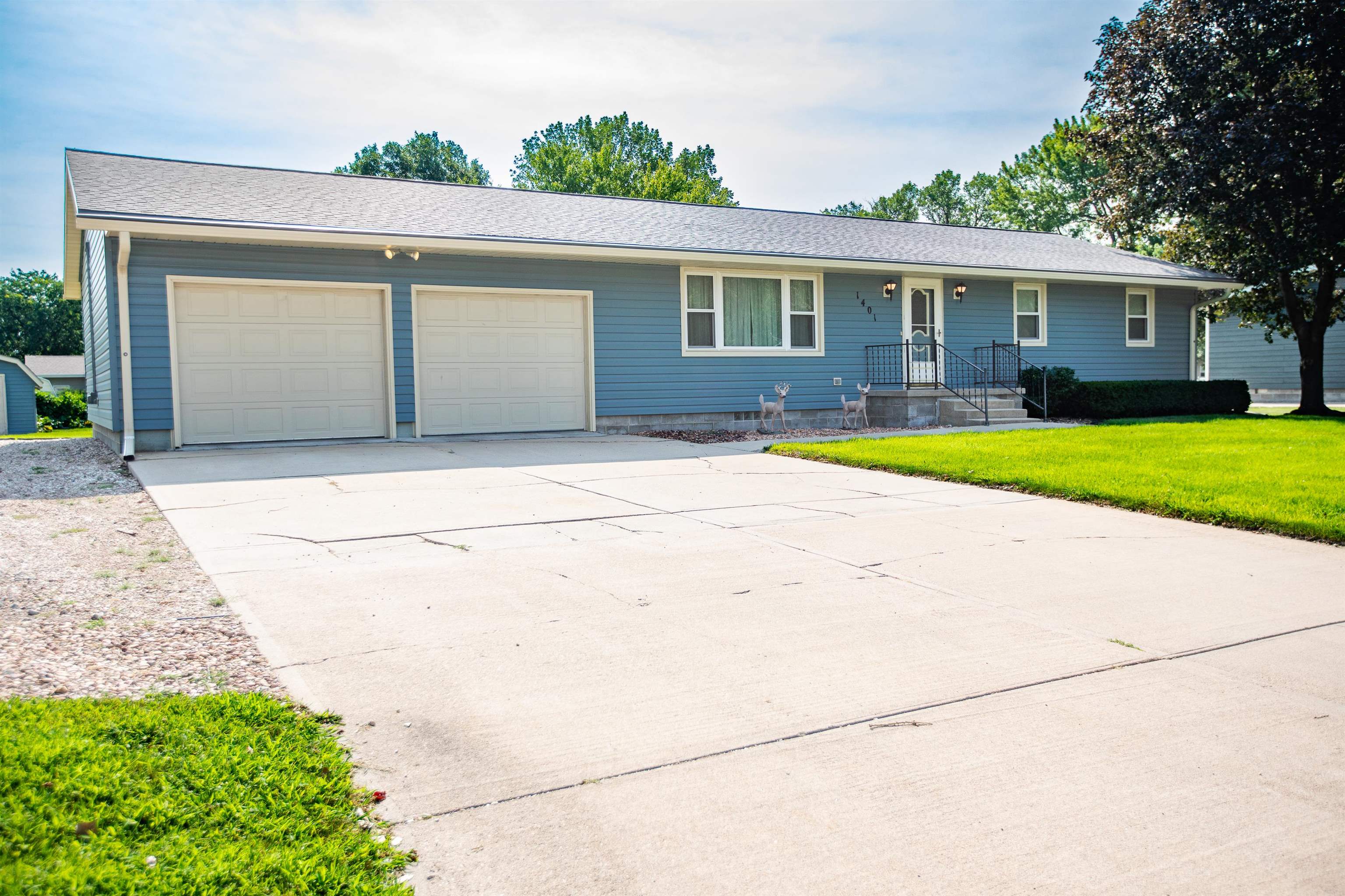 1401 Marshall Street Wood River, Nebraska 68883, 3 Bedrooms Bedrooms, ,3 BathroomsBathrooms,Residential,For Sale,1401 Marshall Street,20261241