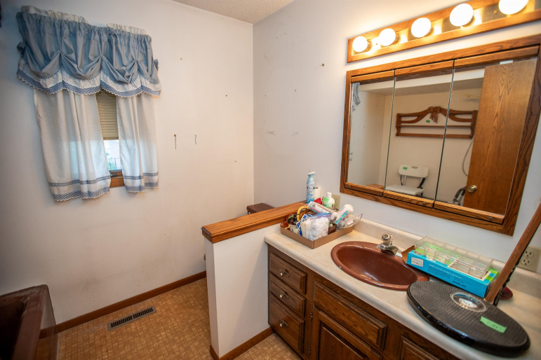 12080 Antioch Avenue Glenvil, Nebraska 68941, 3 Bedrooms Bedrooms, ,2 BathroomsBathrooms,Residential,For Sale,12080 Antioch Avenue,20261240