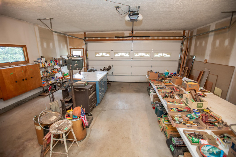 12080 Antioch Avenue Glenvil, Nebraska 68941, 3 Bedrooms Bedrooms, ,2 BathroomsBathrooms,Residential,For Sale,12080 Antioch Avenue,20261240