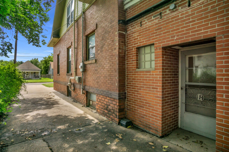 223 E 2nd Street Hastings, Nebraska 68901, 4 Bedrooms Bedrooms, ,2 BathroomsBathrooms,Residential,For Sale,223 E 2nd Street,20261239