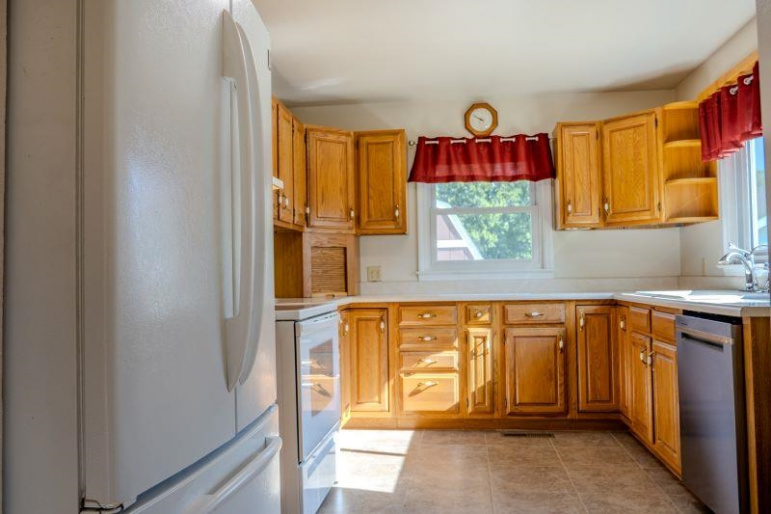 408 E 8th Street Edgar, Nebraska 68935, 3 Bedrooms Bedrooms, ,2 BathroomsBathrooms,Residential,For Sale,408 E 8th Street,20261248