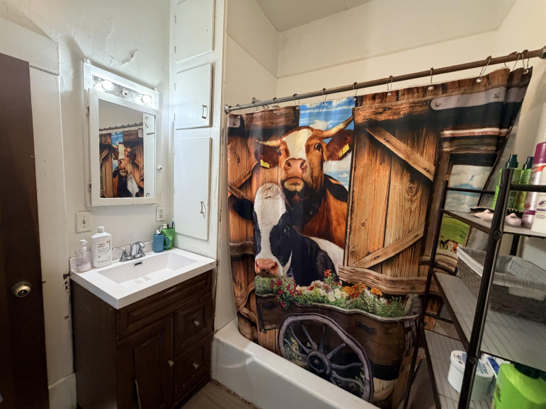 1315 W 6th Street Hastings, Nebraska 68901, 3 Bedrooms Bedrooms, ,1 BathroomBathrooms,Residential,For Sale,1315 W 6th Street,20261246