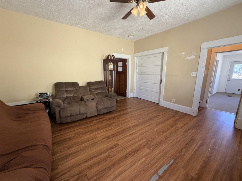 1315 W 6th Street Hastings, Nebraska 68901, 3 Bedrooms Bedrooms, ,1 BathroomBathrooms,Residential,For Sale,1315 W 6th Street,20261246