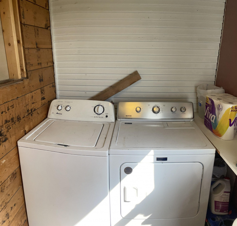 41004 773 Road Gothenburg, Nebraska 69138, 4 Bedrooms Bedrooms, ,2 BathroomsBathrooms,Residential,For Sale,41004 773 Road,20261253