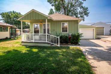 1823 Bateman Street Hastings, Nebraska 68901, 2 Bedrooms Bedrooms, ,1 BathroomBathrooms,Residential,For Sale,1823 Bateman Street,20261251
