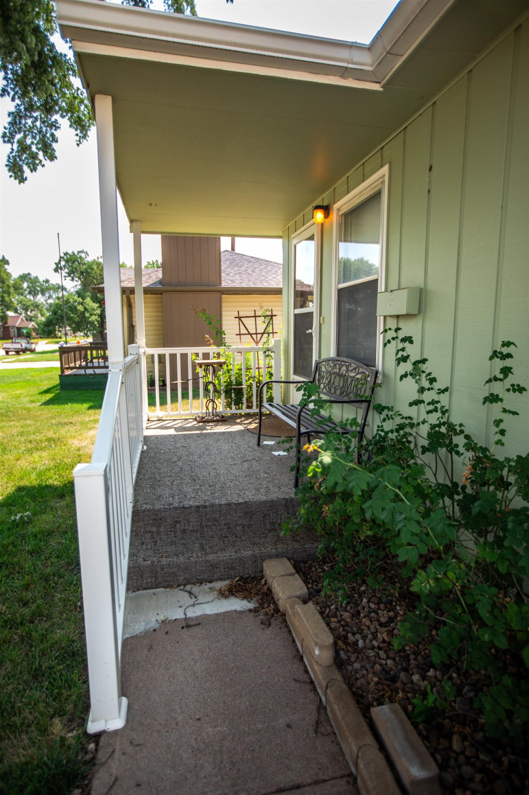 1823 Bateman Street Hastings, Nebraska 68901, 2 Bedrooms Bedrooms, ,1 BathroomBathrooms,Residential,For Sale,1823 Bateman Street,20261251