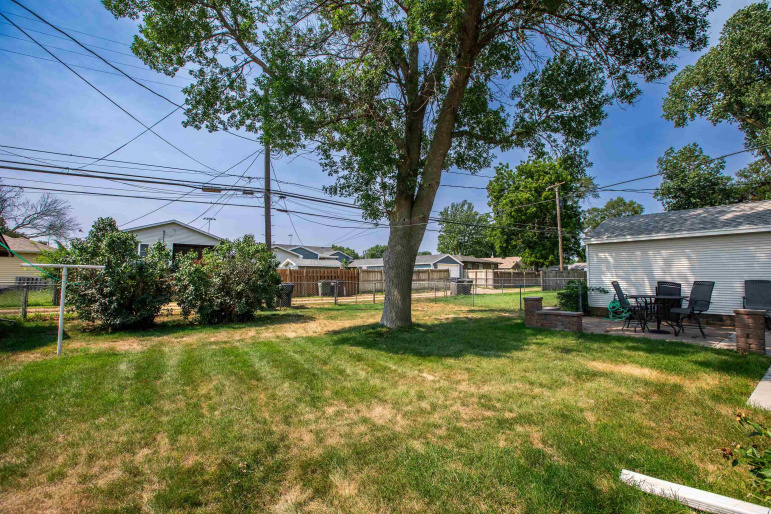1823 Bateman Street Hastings, Nebraska 68901, 2 Bedrooms Bedrooms, ,1 BathroomBathrooms,Residential,For Sale,1823 Bateman Street,20261251