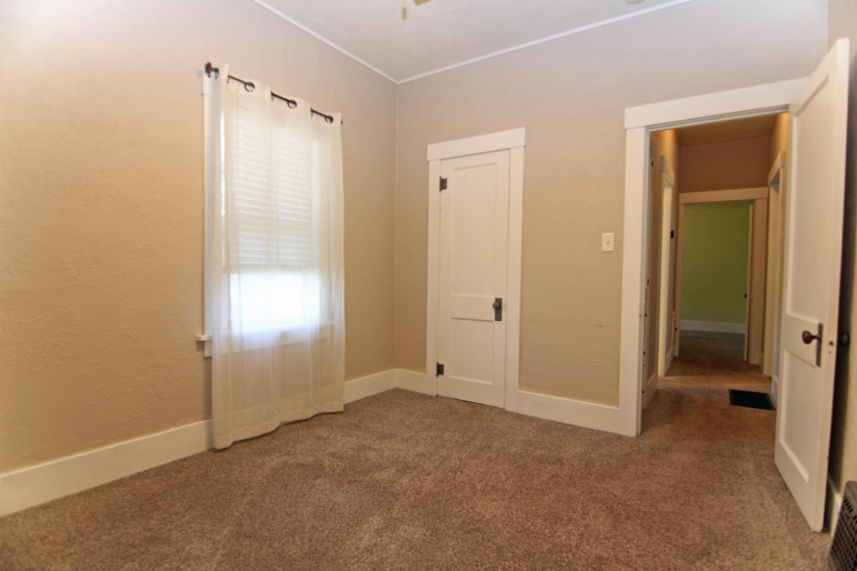903 E 14th Street Kearney, Nebraska 68847, 4 Bedrooms Bedrooms, ,2 BathroomsBathrooms,Residential,For Sale,903 E 14th Street,20261270