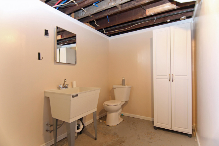 903 E 14th Street Kearney, Nebraska 68847, 4 Bedrooms Bedrooms, ,2 BathroomsBathrooms,Residential,For Sale,903 E 14th Street,20261270