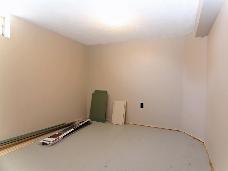 903 E 14th Street Kearney, Nebraska 68847, 4 Bedrooms Bedrooms, ,2 BathroomsBathrooms,Residential,For Sale,903 E 14th Street,20261270