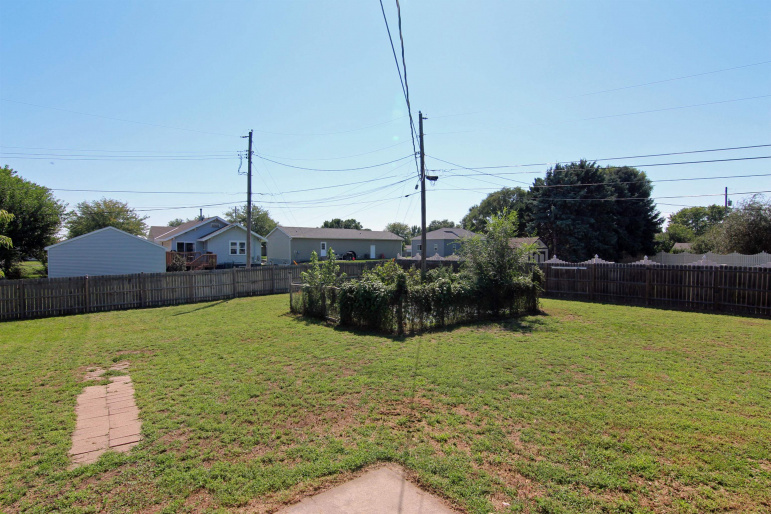 903 E 14th Street Kearney, Nebraska 68847, 4 Bedrooms Bedrooms, ,2 BathroomsBathrooms,Residential,For Sale,903 E 14th Street,20261270